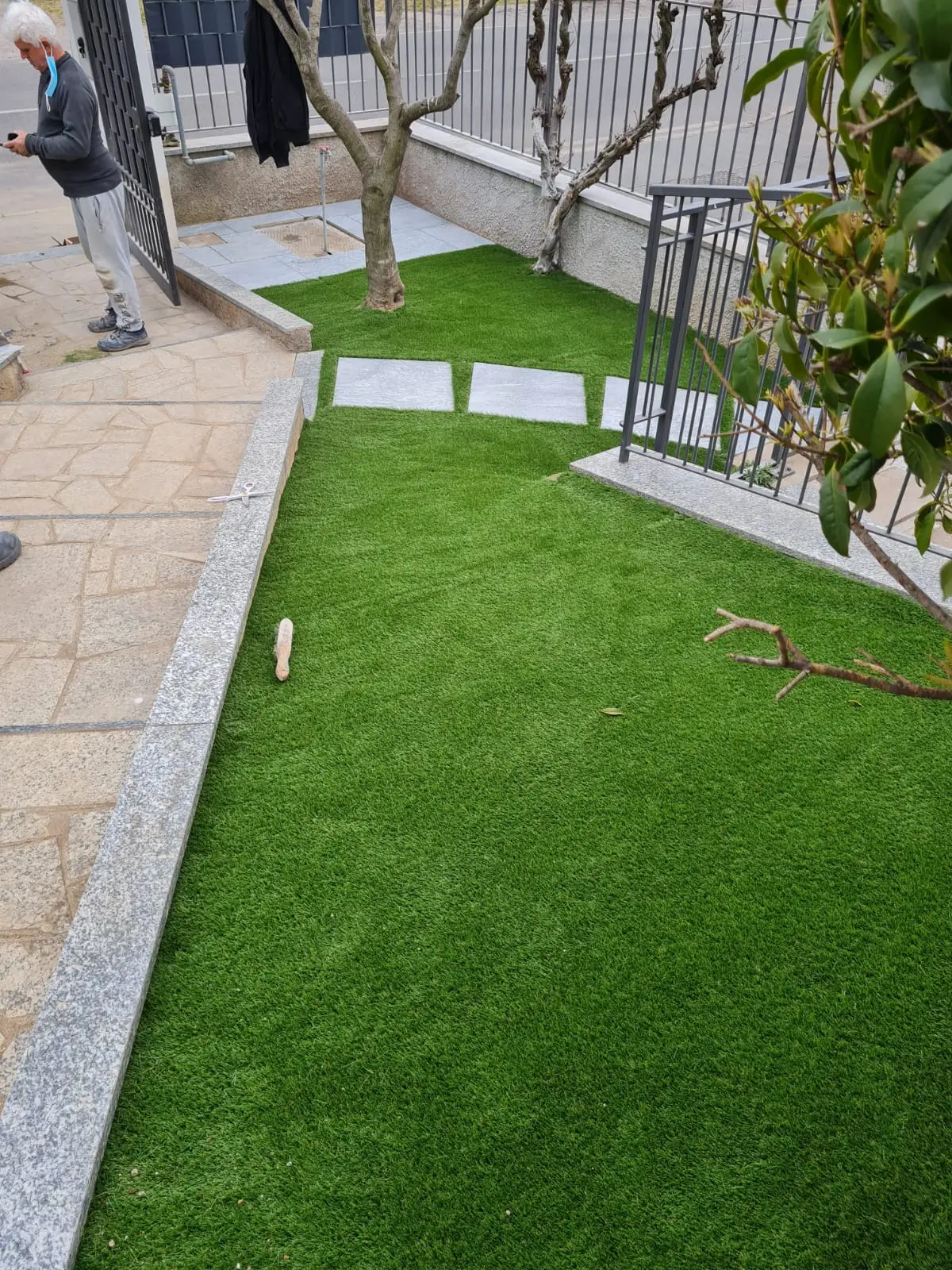 fornitura-posa-giardini-erba-preventivo-Ideal-Verde-2000